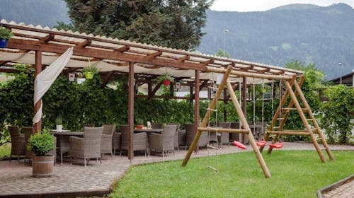 Hotel Villa Huber - Miran odmor okružen alpskom prirodom i jezerima, Afritz, Austrija - 700 EUR - 4x noćenje u Standard trokrevetnoj sobi za 3 osobe, Buffet doručak