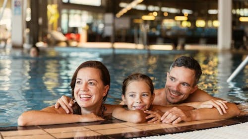 Terme Tuhelj - Hotel Well - Ultra last minute ljeto za cijelu obitelj , Tuheljske Toplice, Hrvatska - 390 EUR - 2x noćenje u dvokrevetnoj Classic sobi s mogućnošću pomoćnog ležaja za 2 osobe (1. dijete do 11,99 godina i 2. dijete do 4,99 godina besplatno), Polupansion