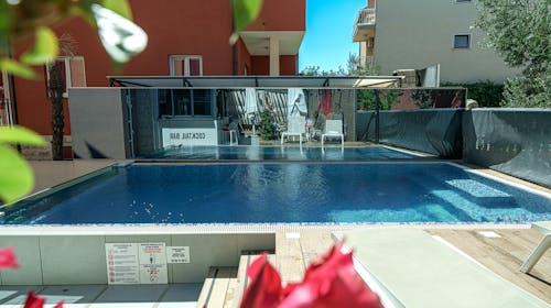 Hotel Stella Maris - Ljetni obiteljski odmor u Vodicama, Vodice, Dalmacija, Hrvatska - 499 EUR - 3x noćenje u dvokrevetnoj Superior sobi s balkonom (morska strana) za 2 osobe (1 dijete do 11,99 godina i 1 dijete do 2,99 godina besplatno), Polupansion