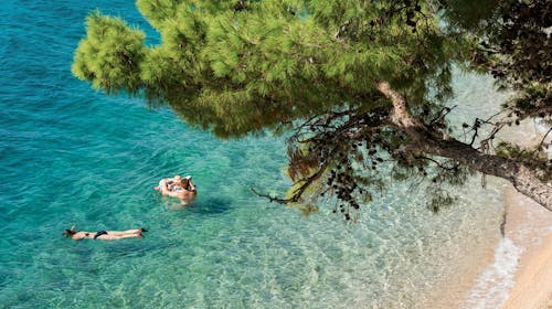 Sagitta Holiday Resort - Obiteljsko ljeto u Omišu - Superior bungalov, Omiš, Dalmacija, Hrvatska - 1.660 EUR - 5x noćenje u Superior bungalovu (2+1) za 2 osobe (1 dijete do 13,99 godina i 1 dijete do 7,99 godina besplatno), All inclusive