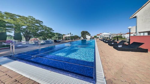 Ilirija Resort - Hotel Villa Donat - Zabavno ljeto s punim pansionom, Sv. Filip Jakov, Dalmacija, Hrvatska - 655 EUR - 4x noćenje u dvokrevetnoj Comfort sobi za 2 osobe (1 dijete do 7 godina i 1 dijete do 12 godina besplatno), Puni pansion