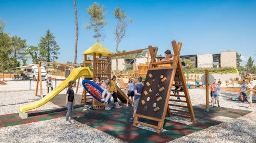 Santa Marina Boutique Camping - Obiteljski odmor u Poreču, Poreč, Hrvatska - 250 EUR - 4x noćenje u Family Prestige mobilnoj kućici za do 6 osoba, Posteljina i ručnici