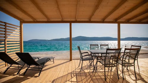Amadria Park Camping Šibenik - Ljeto u mobilnoj kućici Deluxe u prvom redu do mora, Šibenik, Hrvatska - 660 EUR - 1x noćenje u Deluxe kućicama u prvom redu do mora za 6 osoba, Piće dobrodošlice prilikom prijave