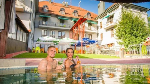 Hotel Kamilla - Ljetni odmor, Balmazújváros, Mađarska - 484 EUR - 3x noćenje u Standard sobi za 2 osobe, Polupansion (bogat buffet doručak i buffet ili a la carte večera)