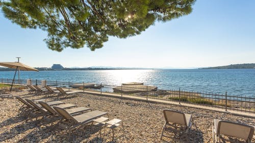 Villa Arausa - Obiteljsko all inclusive light ljeto, Vodice, Hrvatska - 1.471 EUR - 5x noćenje u dvokrevetnoj Standard sobi s balkonom pogled more za 2 osobe (1 dijete do 11,99 godina i 2. dijete do 2,99 godina besplatno), All inclusive light