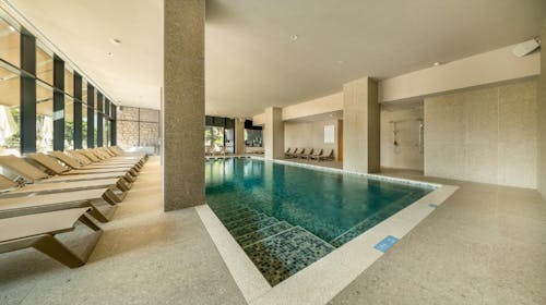 Family Hotel Adria - Obiteljska all inclusive jesen u Dalmaciji - Posebna akcija, Biograd na Moru, Hrvatska - 232 EUR - 2x noćenje u dvokrevetnoj Comfort sobi s balkonom i pomoćnim ležajem za 2 osobe (1 dijete do 11,99 godina i dijete do 2,99 godina besplatno), All inclusive