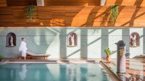 NaturMed Hotel Carbona - Wellness odmor, Heviz, Mađarska - 718 EUR - 4x noćenje u Standard dvokrevetnoj plus sobi za 2 osobe, Polupansion (doručak i večera)