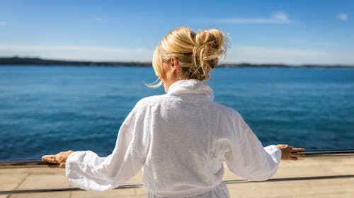 Hotel Histrion – Wellness Benedicta i vodeni park Termaris – Opuštanje u saunama i bazenu utrajanju od 3 sata, Portorož, Slovenija - 21,70 EUR - Korištenje pet sauna (finska, turska, bio-biljna, infracrvena i slana sauna), bazenčića za Kneippovu terapiju i bazena za hlađenje u Wellnessu Benedicta u trajanju od 3 sata (između 9 i 17 sati), Kupanje u bazenima s grijanom morskom vodom u morskom vodenom parku Termaris (bazeni s terasom i ležaljkama, neposredno uz more, unutarnji tobogan)