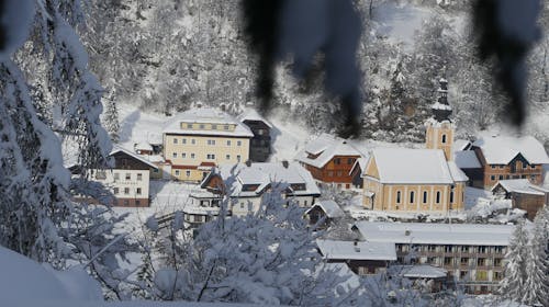 Hotel Kirchenwirt - Zimski odmor u Bad Kleinkirchheim, Bad Kleinkirchheim, Austrija - 679 EUR - 5x noćenje u Standard dvokrevetnoj sobi sa balkonom za 2 osobe, Doručak