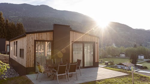 Chalets & Glamping Nassfeld by Alps Resort - Luksuzni odmor u drvenim kućicama u prirodi, Kötschach, Austrija - 919 EUR - 5x noćenje u Premium drveni kućici s balkonom za 4 osobe, Besplatan Wi-Fi