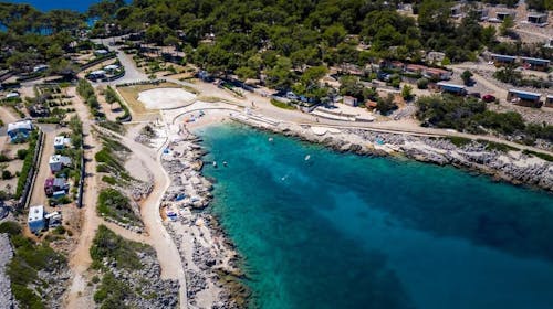 Camping Village Poljana - Mobilna kućica - Last minute odmor na Malom Lošinju, Mali Lošinj, Hrvatska - 420 EUR - 3x noćenje u mobilnoj kućici Bellavista za 4 osobe (1 dijete do 11,99 godina besplatno), Korištenje struje, plina i vode