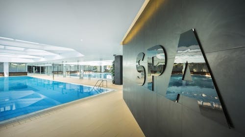 Aminess Vival Maestral Hotel - Obiteljski jesenski ili zimski odmor, Novigrad, Hrvatska - 439 EUR - 3x noćenje u dvokrevetnoj Superior sobi s balkonom za 2 osobe (1 dijete do 9,99 godina besplatno), Polupansion (doručak i večera)