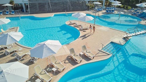Bluesun hotel Neptun - Last minute all inclusive ljeto na makarskoj rivijeri, Tučepi, Hrvatska - 660 EUR - 2x noćenje u Superior dvokrevetnoj sobi s balkonom morska strana za 2 osobe (1 dijete do 13,99 godina besplatno), All inclusive i piće uz obroke