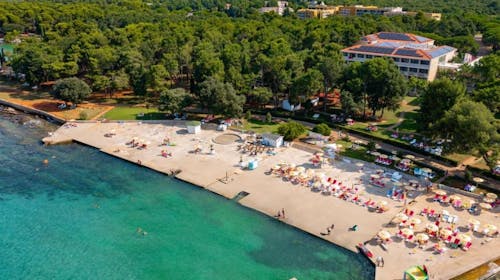 Hotel Aurora Plava Laguna - Ultra last minute obiteljski all inclusive uz more, Umag, Hrvatska - 720 EUR - 3x noćenje u dvokrevetnoj Superior sobi s pomoćnim ležajem (pogled park) za 2 osobe (1. dijete do 11,99 godina i 2. dijete do 4,99 godina besplatno), All inclusive