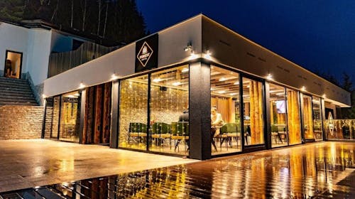 Hotel Forest - Vikend odmor na Jahorini , Pale, Bosna i Hercegovina - 140 EUR - 1x noćenje u trokrevetnoj Superior sobi za 2 osobe, Doručak