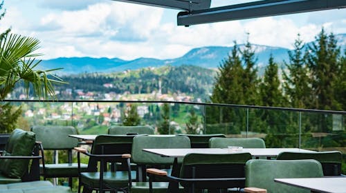 Hotel Forest - Vikend odmor na Jahorini, Pale, Bosna i Hercegovina - 194 EUR - 1x noćenje u obiteljskom apartmanu s 2 spavaće sobe i pogledom za 3 osobe, Doručak