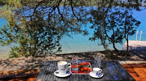 Hotel Luka - Odmor u rujnu u srcu slikovite Dalmacije, Luka, Hrvatska - 429 EUR - 5x noćenje u dvokrevetnoj sobi za 2 osobe (1 dijete do 11,99 godina besplatno), Polupansion