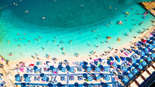 Hotel Selce - Obiteljski ljetni ultra last minute odmor tik uz obalu, Selce, Hrvatska - 1.089 EUR - 7x noćenje u Standard dvokrevetnoj sobi sa sofom na razvlačenje za 2 osobe (1 dijete do 11,99 godina i 1 dijete do 3,99 godina besplatno), Polupansion