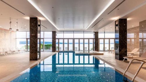 Hotel Miramare - Ultra last minute luksuzno obiteljsko ljeto, Crikvenica, Hrvatska - 1.340 EUR - 5x noćenje u dvokrevetnoj Superior sobi za 2 osobe (1 dijete do 11,99 godina i 1 dijete do 3,99 godina besplatno), Polupansion