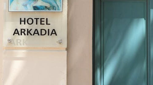 Hotel Arkadia Pecs - Jesenski odmor, Pecs, Mađarska - 85 EUR - 2x noćenje u dvokrevetnoj sobi za 2 osobe (1 dijete do 11,99 godina besplatno), Bogat doručak
