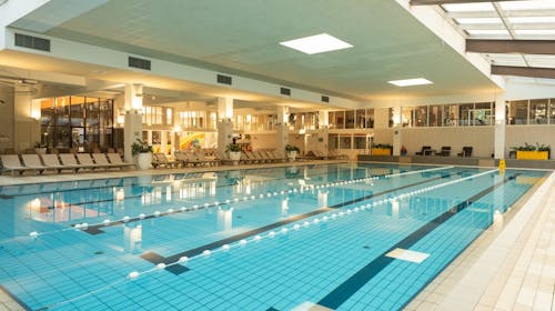 Kamp Terme Jezerčica - Opuštanje u mobilnim kućicama s polupansionom tijekom tjedna, Donja Stubica, Hrvatska - 249 EUR - 2x noćenje u mobilnoj kućici "Exclusive 4+2" za 2 osobe (2 djece do 4,99 godina besplatno), Polupansion