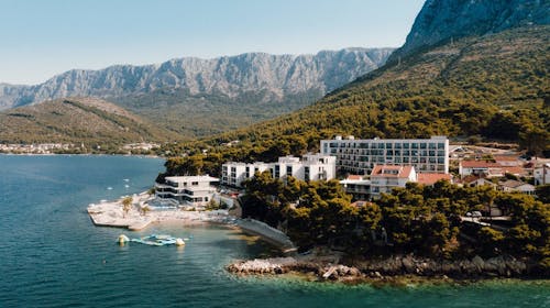 Park Villas by Morenia - Najam Deluxe kamping vile s privatnim bazenom, Podaca, Hrvatska - 220 EUR - 2x noćenje u kamping vili s privatnim grijanim bazenom za do 2 osobe, Korištenje hotelskih grijanih vanjskih bazena
