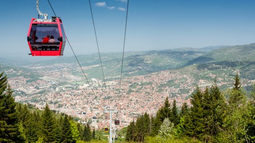 Hotel Boss - Jesenski odmor u centru Sarajeva, Sarajevo, Bosna i Hercegovina - 85 EUR - 1x noćenje u Deluxe sobi s pogledom na grad za 2 osobe (dijete do 6 godina besplatno), Doručak