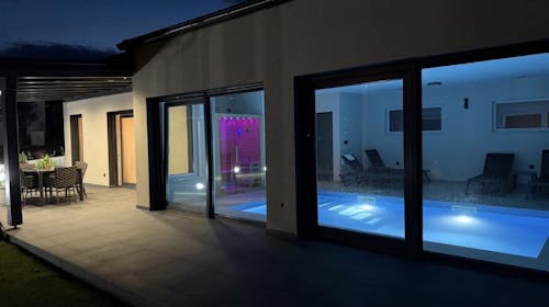 Villa Granea Sveti Martin - Jesen ili zima u vili s vlastitim unutarnjim bazenom i saunom, Sveti Martin na Muri, Hrvatska - 260 EUR - 2x noćenje u villi s zatvorenim grijanim bazenom i saunom za do 4 osobe, Korištenje finske saune u trajanju od 1,5 sati/noćenje