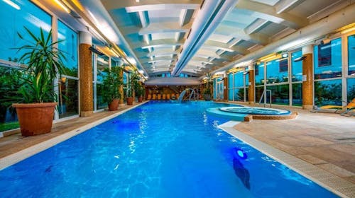 Drava Hotel Thermal Resort - Obiteljski wellness jesenski odmor, Harkány, Mađarska - 927 EUR - 3x noćenje u Superior dvokrevetnoj sobi za 2 osobe (2 djece do 11,99 godina besplatno), Polupansion (buffet doručak i buffet večera)