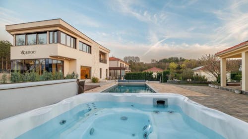 VSG Resort - Produženo ljeto i wellness odmor na otoku Krku, Klimno, Hrvatska - 159 EUR - 2x noćenje u Studio apartmanu za 2 osobe, Korištenje novog unutarnjeg grijanog bazena, saune i vanjskog jacuzzija (uz prethodnu rezervaciju)