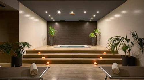 Hotel Olympia Sky - Obiteljsko wellness opuštanje u vrhunskom hotelu - Premium suite, Vodice, Hrvatska - 702 EUR - 2x noćenje u Premium Suite s balkonom i pogledom na more za 2 osobe (2 djece do 17,99 godina besplatno), Polupansion