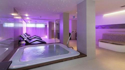 Hotel Molindrio Plava Laguna - Jesensko wellness opuštanje u Poreču, Poreč, Hrvatska - 229 EUR - 2x noćenje u Economy sobi s francuskim ležajem za 2 osobe, Polupansion
