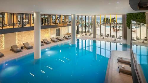 Aminess Laurel Khalani Hotel - Čarobna jesen ili zima u hotelu s 5 zvjezdica u Makarskoj, Makarska, Hrvatska - 635 EUR - 3x noćenje u Deluxe sobi s balkonom za 2 osobe (2 djece do 11,99 godina besplatno), Polupansion (buffet doručak i večera)