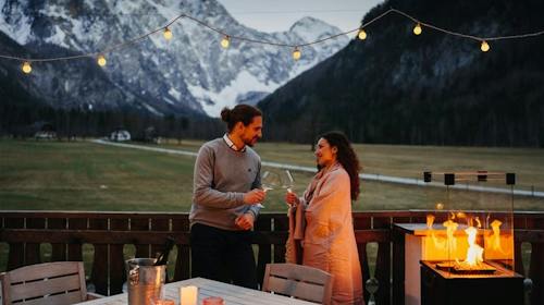 Hotel Plesnik i Vila Palenk - Wellness & Gourmet odmor u Logarskoj Dolini, Logarska Dolina, Slovenija - 499 EUR - 2x noćenje u boutique dvokrevetnoj sobi u Hotelu Plesnik ili Villi Palenk (ovisno o raspoloživosti) za 2 osobe, Ukusan bogat doručak, lagani ručak (dnevna juha, salatni bar i voće), odabrana večera od 4 slijeda s naglaskom na lokalnim, održivim sastojcima