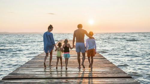 Falkensteiner Premium Camping Zadar - Last minute wellness odmor uz more uz uključen doručak - Family Home ili Family Plus mobilna kućica, Zadar, Hrvatska - 235 EUR - 2x noćenje u Family Home mobilnoj kućici u neposrednoj blizini mora za 4 osobe (1 dijete do 11,99 godina besplatno) ili u Family Plus mobilnoj kućici za 6 osoba (1 dijete do 11,99 godina besplatno), Doručak