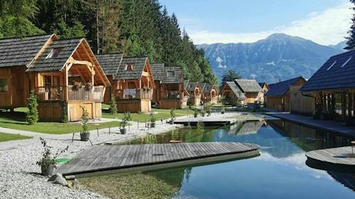 Ribno Luxury Glamping - Jesenski glamping na Bledu tijekom tjedna, Bled, Slovenija - 359 EUR - 2x noćenje u luksuznoj glamping kućici s privatnom saunom i drvenom kadom s toplom vodom za 2 osobe (2 djece do 12 godina besplatno), Doručak u Hotelu Ribno