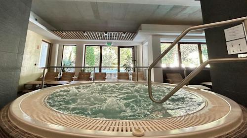 Hotel Bassiana Sarvar - Adults Only odmor, Sárvár, Mađarska - 459 EUR - 4x noćenje u Royal sobi za 2 osobe, Polupansion