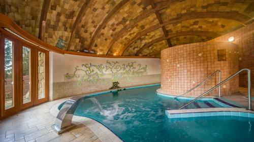 Hotel Piroska - Jesenski wellness odmor, Bük, Mađarska - 293 EUR - 2x noćenje u dvokrevetnoj Standard sobi za 2 osobe, Polupansion
