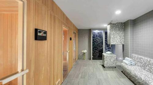Dioklecijan Hotel & Residence - Wellness odmor u Splitu, Split, Hrvatska - 165 EUR - 2x noćenje u dvokrevetnoj Superior sobi s balkonom i pogledom na more za 2 osobe (1 dijete do 7,99 godina besplatno), Bogati doručak
