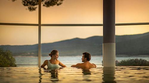 Valamar Sanfior Hotel & Casa - Blagdanski wellness odmor za parove, Rabac, Hrvatska - 271 EUR - 2x noćenje u sobi „Room for 2“ za 2 osobe, Polupansion s uključenim bezalkoholnim negaziranim pićima iz šankomata tijekom obroka