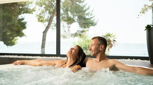 Hotel Pinija - Wellness čarolija za dvoje uz puni pansion, Petrčane, Hrvatska - 249 EUR - 2x noćenje u dvokrevetnoj Classic sobi za 2 osobe, Puni pansion