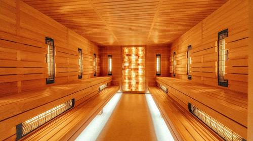Hotel Pinija - Obiteljska čarolija u novoj wellness oazi uz puni pansion - Obiteljska soba, Petrčane, Hrvatska - 299 EUR - 2x noćenje u obiteljskoj sobi za 2 osobe (2 djece do 11,99 godina besplatno), Puni pansion
