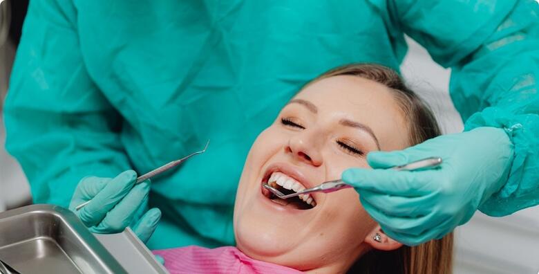 Čišćenje kamenca, pjeskarenje, poliranje i pregled zubi u Ordinacija dentalne medicine Kalauz - Devčić