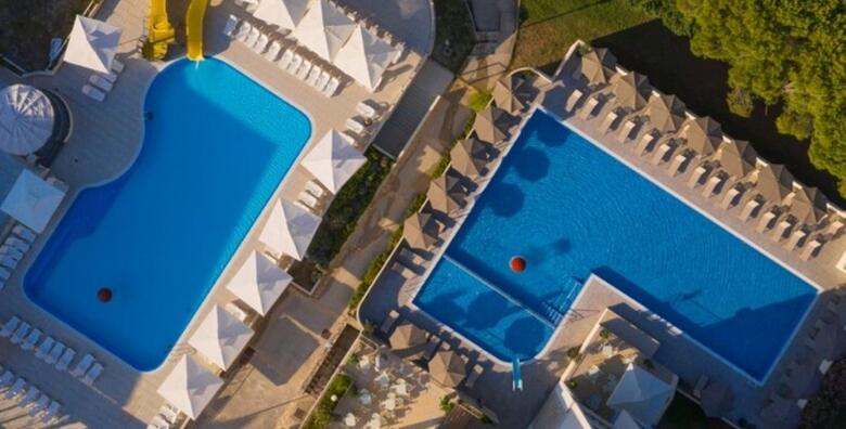 POSEBNA PONUDA! Hotel Adria 4*, Biograd na moru - 2 noćenja s ALL INCLUSIVE za 2 osobe i do 2 djece uz korištenje bazena